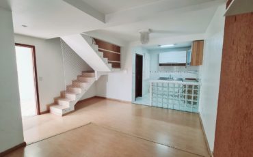 Sobrado - Jardim - Iná